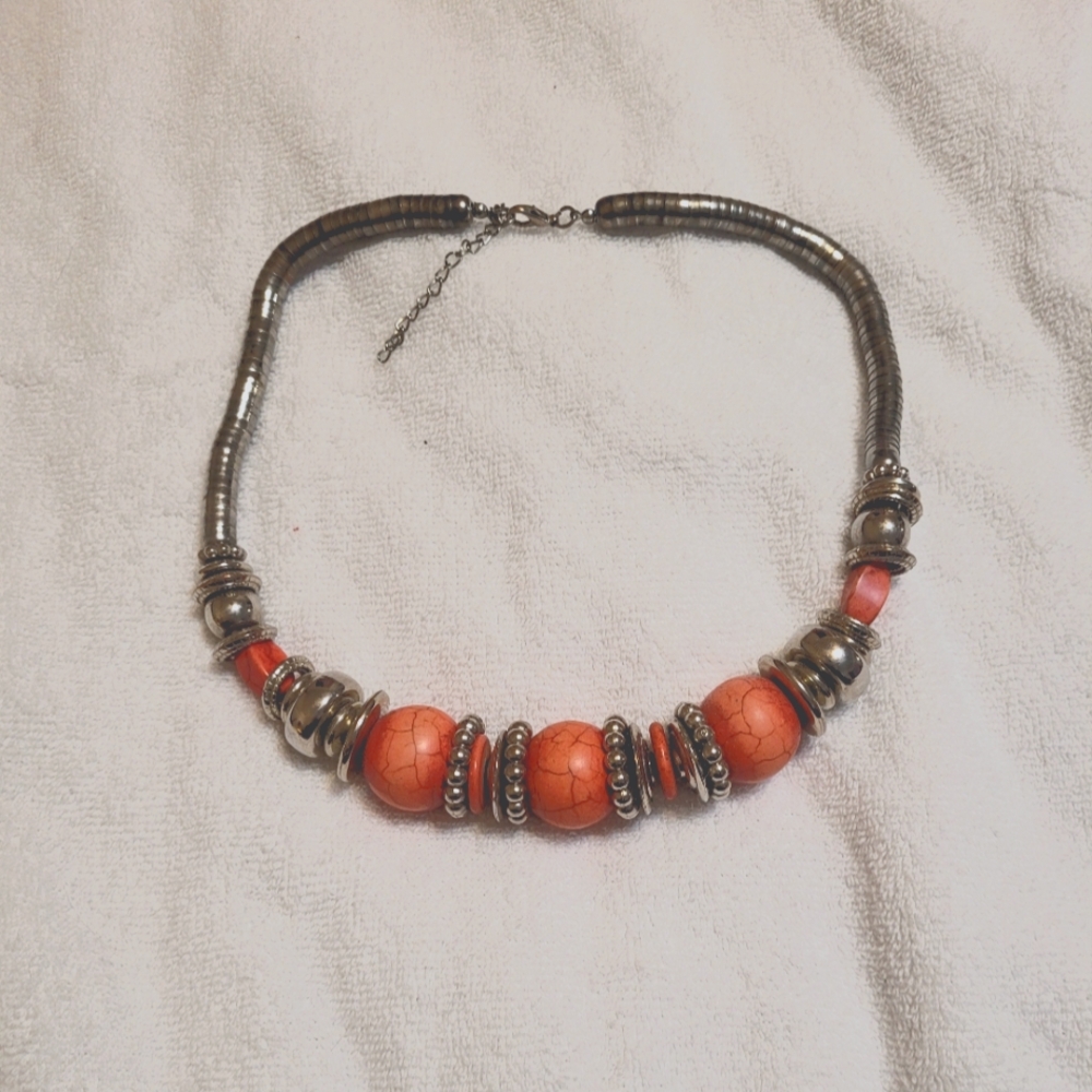 Clunky bead necklace